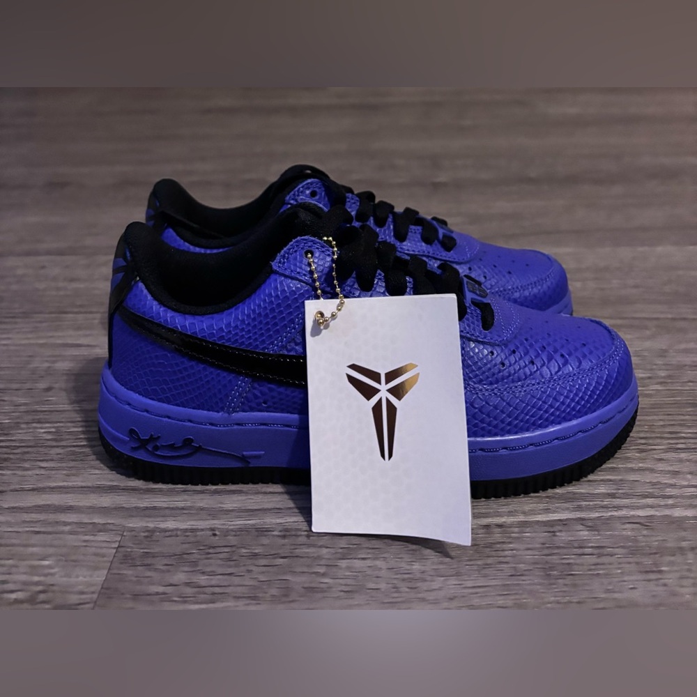Nike Kobe Bryant x FC Barcelona Air Force 1 Low Protro, Men’s Size 4.5